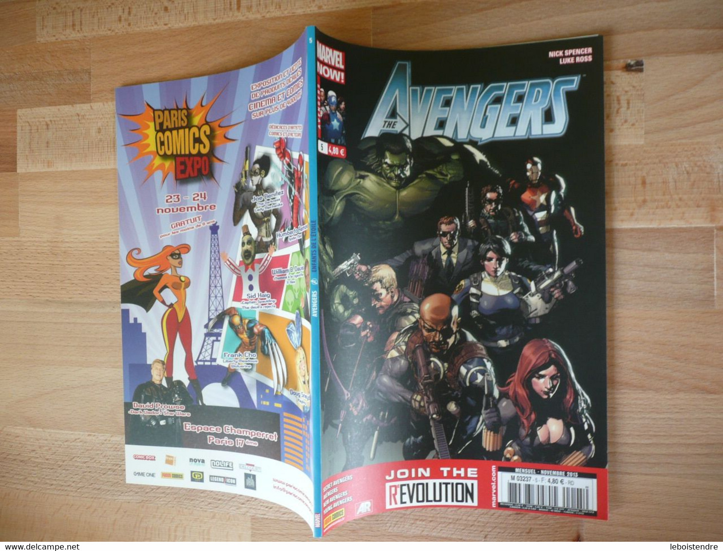 AVENGERS N 5 NOVEMBRE 2013 JOIN THE REVOLUTION MARVEL  PANINI COMICS  TRES BON ETAT - Marvel France