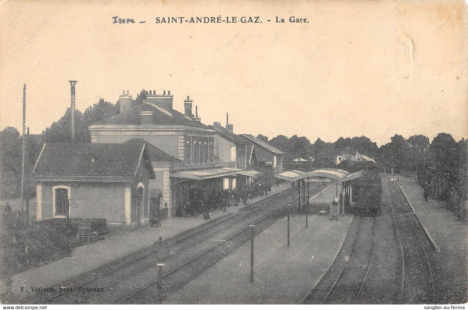 CPA 38 SAINT ANDRE LE GAZ LA GARE - Other & Unclassified