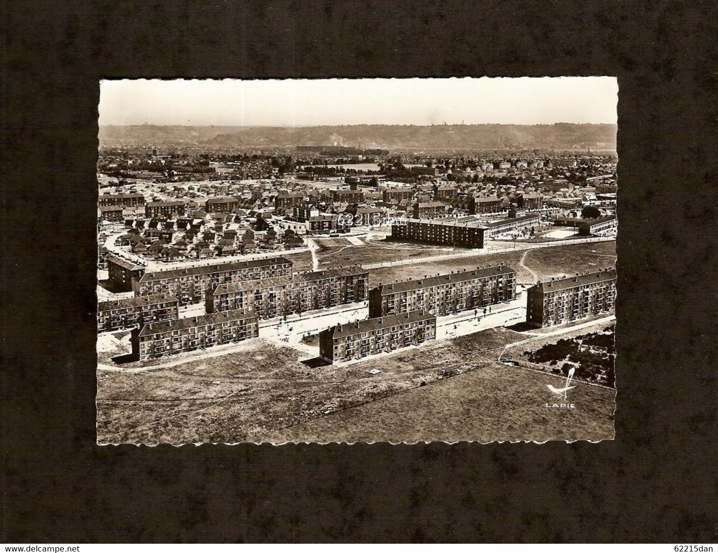 76 . EN AVION AU DESSUS DE GRAND QUEVILLY . VUE PANORAMIQUE DE STE LUCIE * - Le Grand-Quevilly