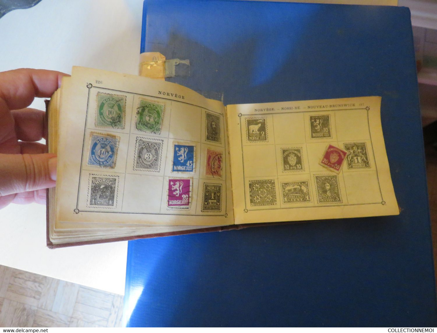 1 vrac avec de tout et de rien,,des timbres,des cartes ,et divers,, lire description