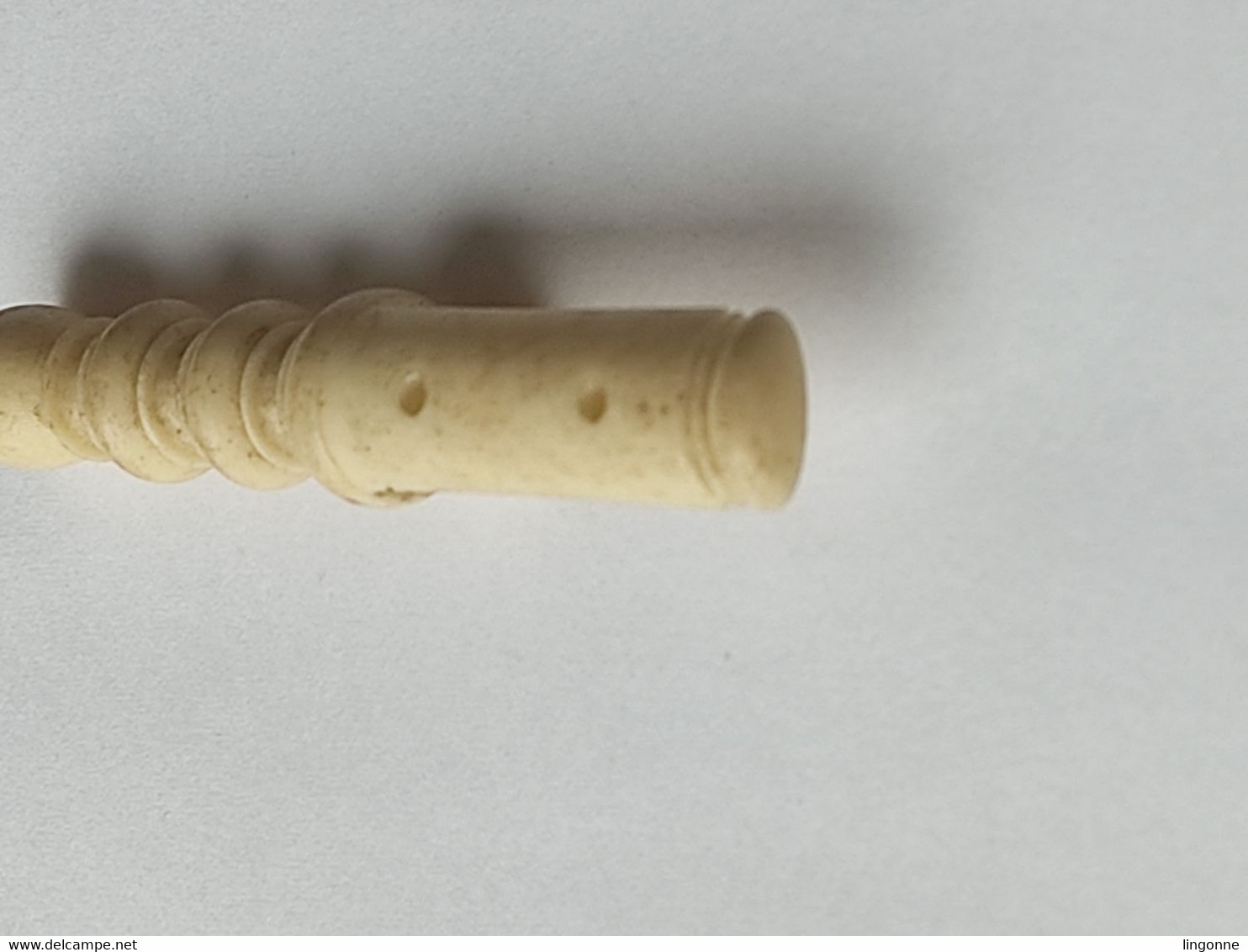 ANCIEN ACCESSOIRE Sculpté En OS, DE CANNE OMBRELLE PARAPLUIE EPOQUE FIN 19ème SIECLE  Long 6,8 Cm Env - Ombrelles, Parapluies