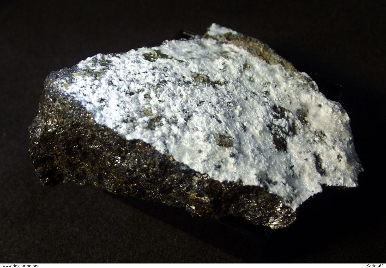 Canavesite, Dypingite , Valleriite , Magnetite  ( 4.5 X 3 X 1 Cm ) Brosso Mine Calea Léssolo - Piemonte - Italy - Minéraux