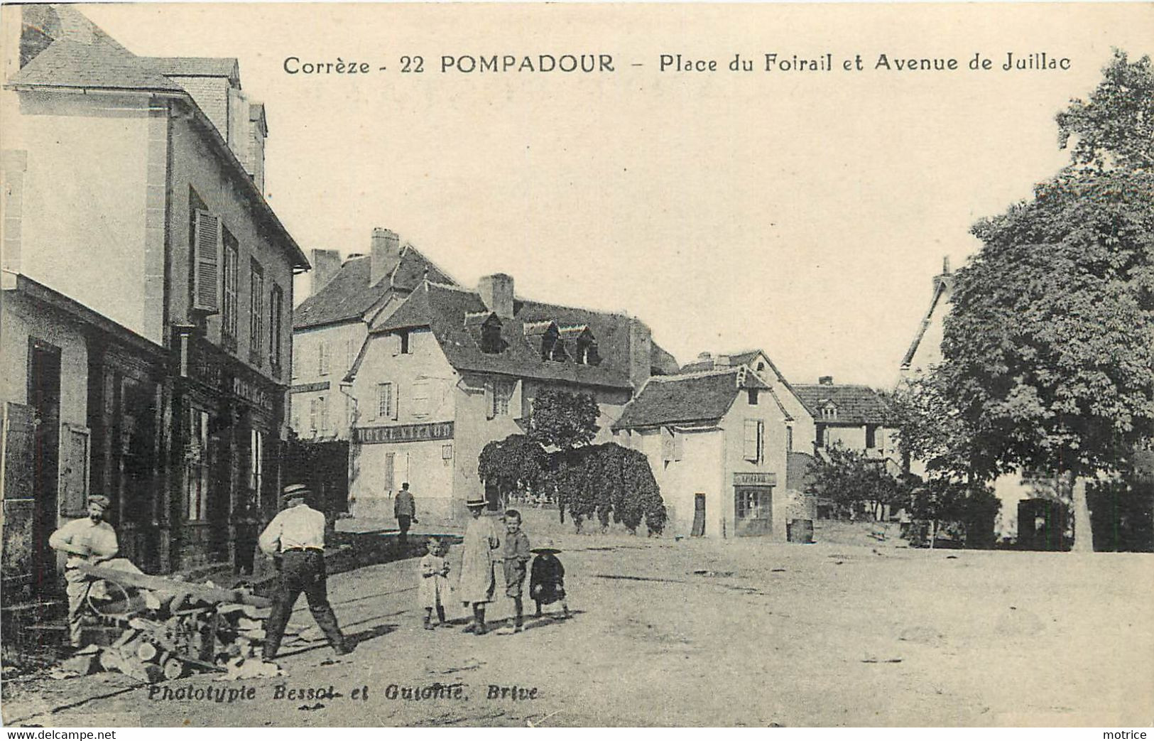 POMPADOUR - Place Du Foirail Et Avenue De Juillac. - Arnac Pompadour