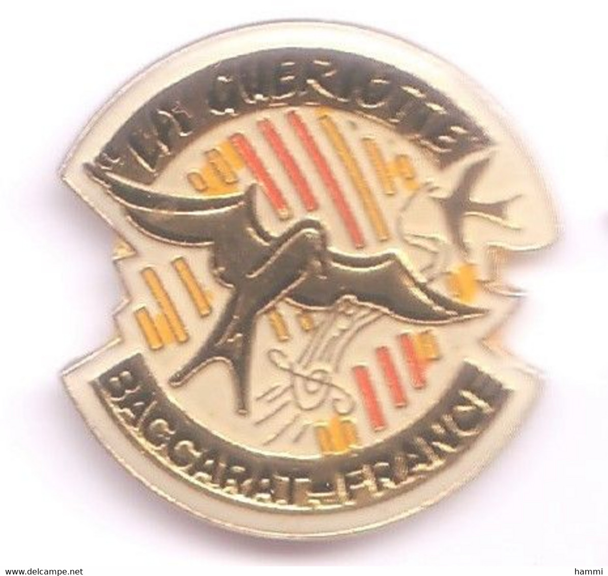 F244 Pin's Baccarat Meurthe La Gueriotte Chorale Harmonie Musique Chant Oiseau Hirondelle Bird Achat Immédiat Immédiat - Musique