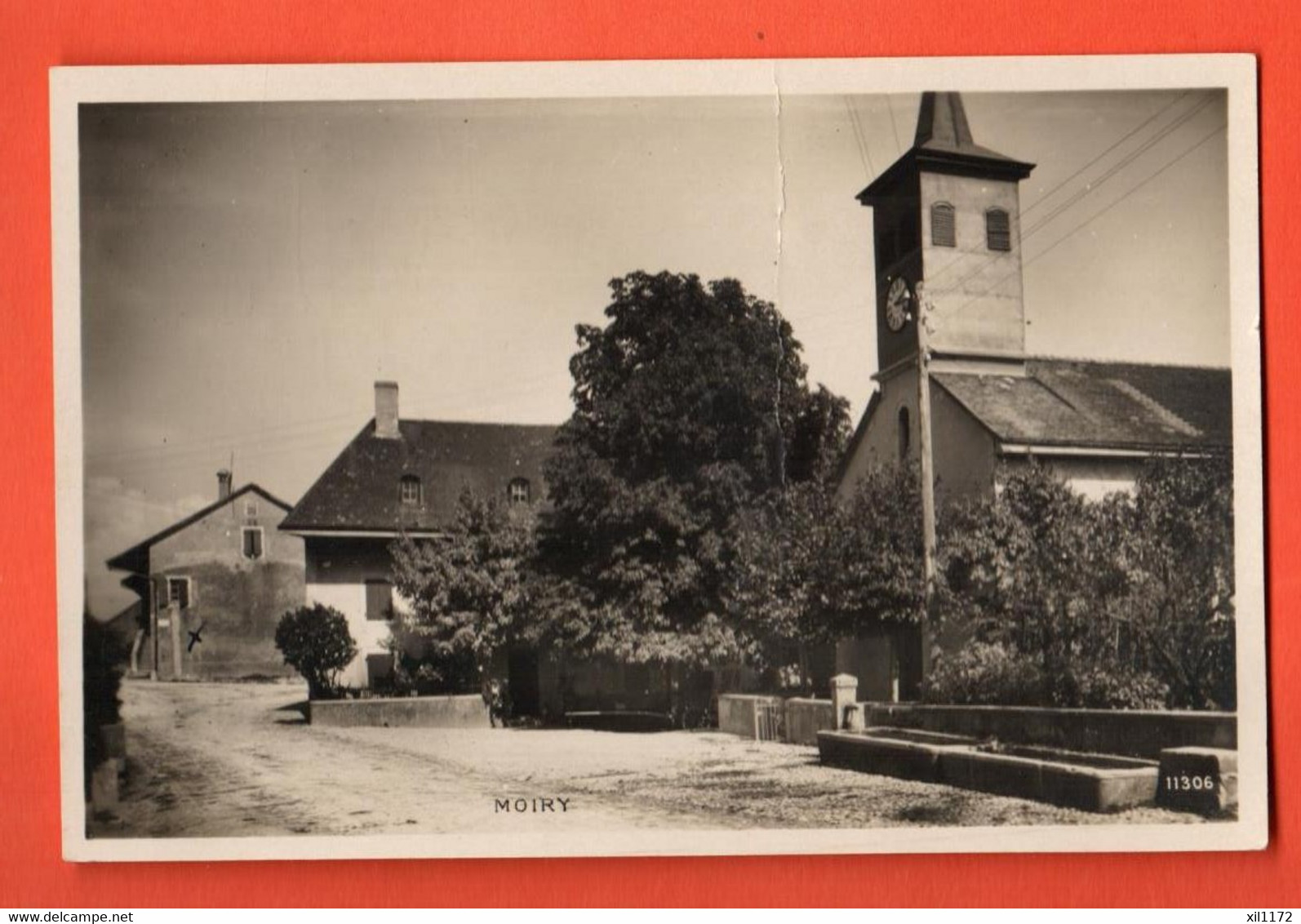 ZMP-07  Moiry Village Et Eglise. Léger Pli Vertical Non Visible Sur Le Scan. Cachet Militaire Fusilliers III/6 Perrochet - Roche