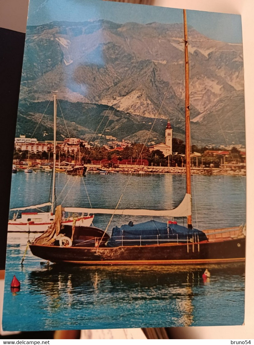 Cartolina  Marina Di Carrara Il Porto , Barca A Vela - Carrara