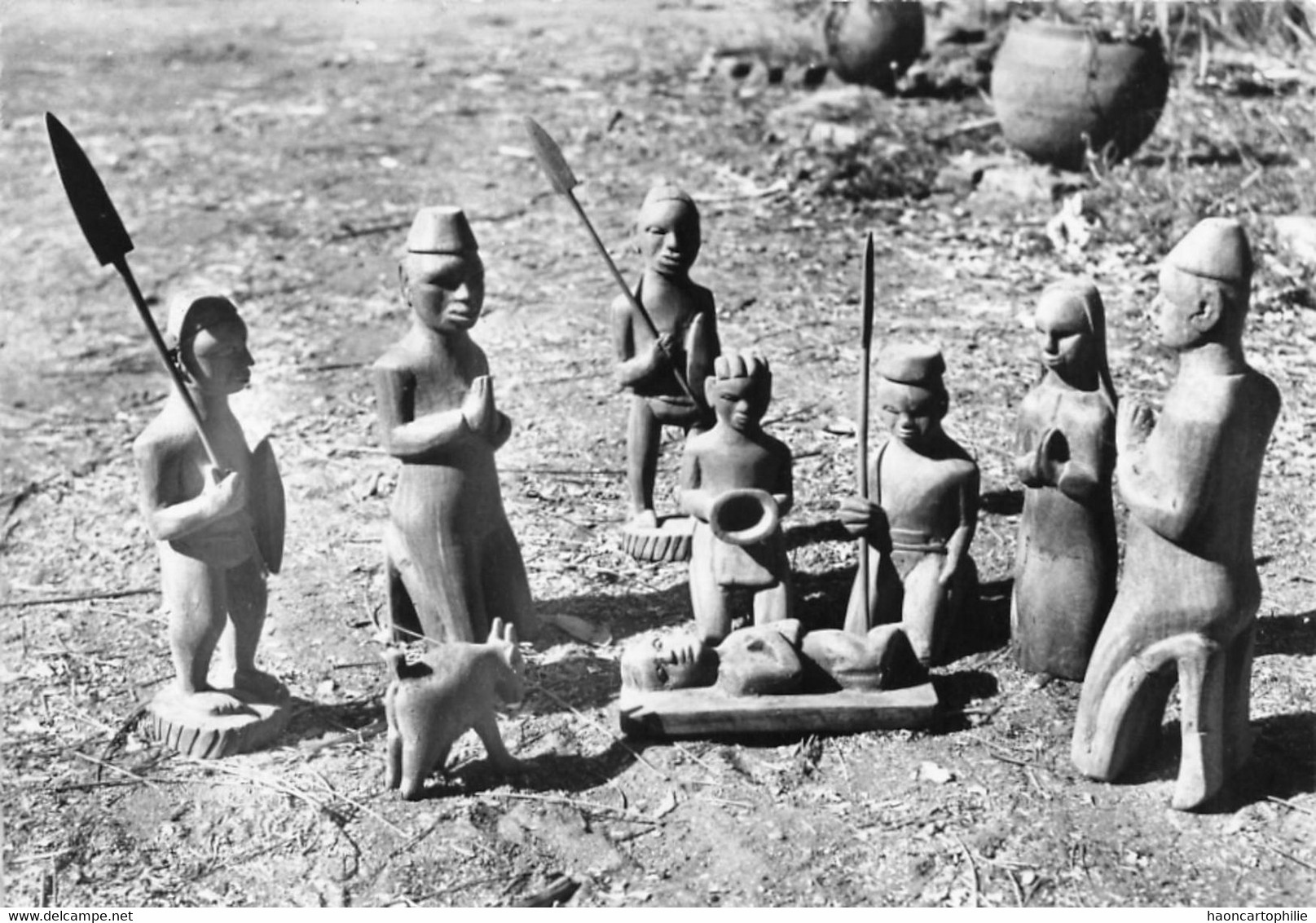 Tchad Du Sud  Creche Sculpté Par Mathias Goyo à Fort Archambault - Tchad