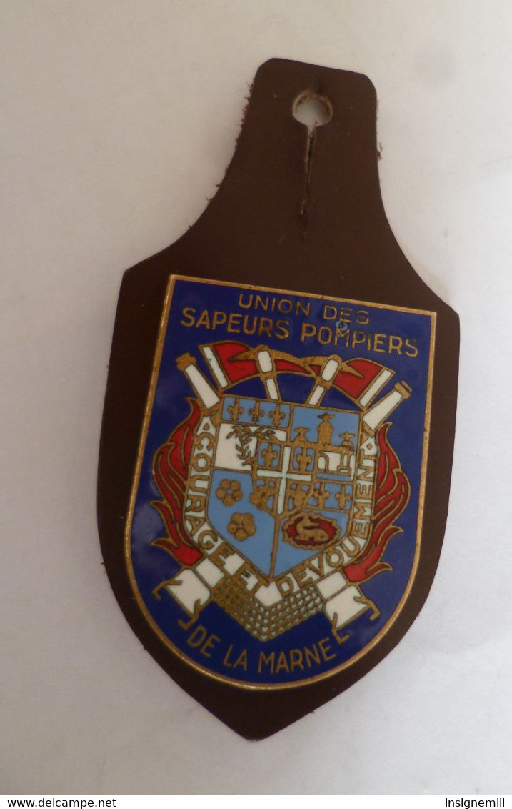 INSIGNE UNION DES SAPEURS POMPIERS DE LA MARNE - Pompiers