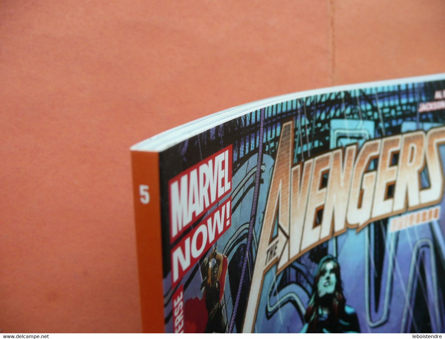 AVENGERS UNIVERSE N 5 NOVEMBRE  2013 AGE OF ULTRON CONTINUE ICI  MARVEL NOW ! PANINI COMICS TRES BON ETAT - Marvel France