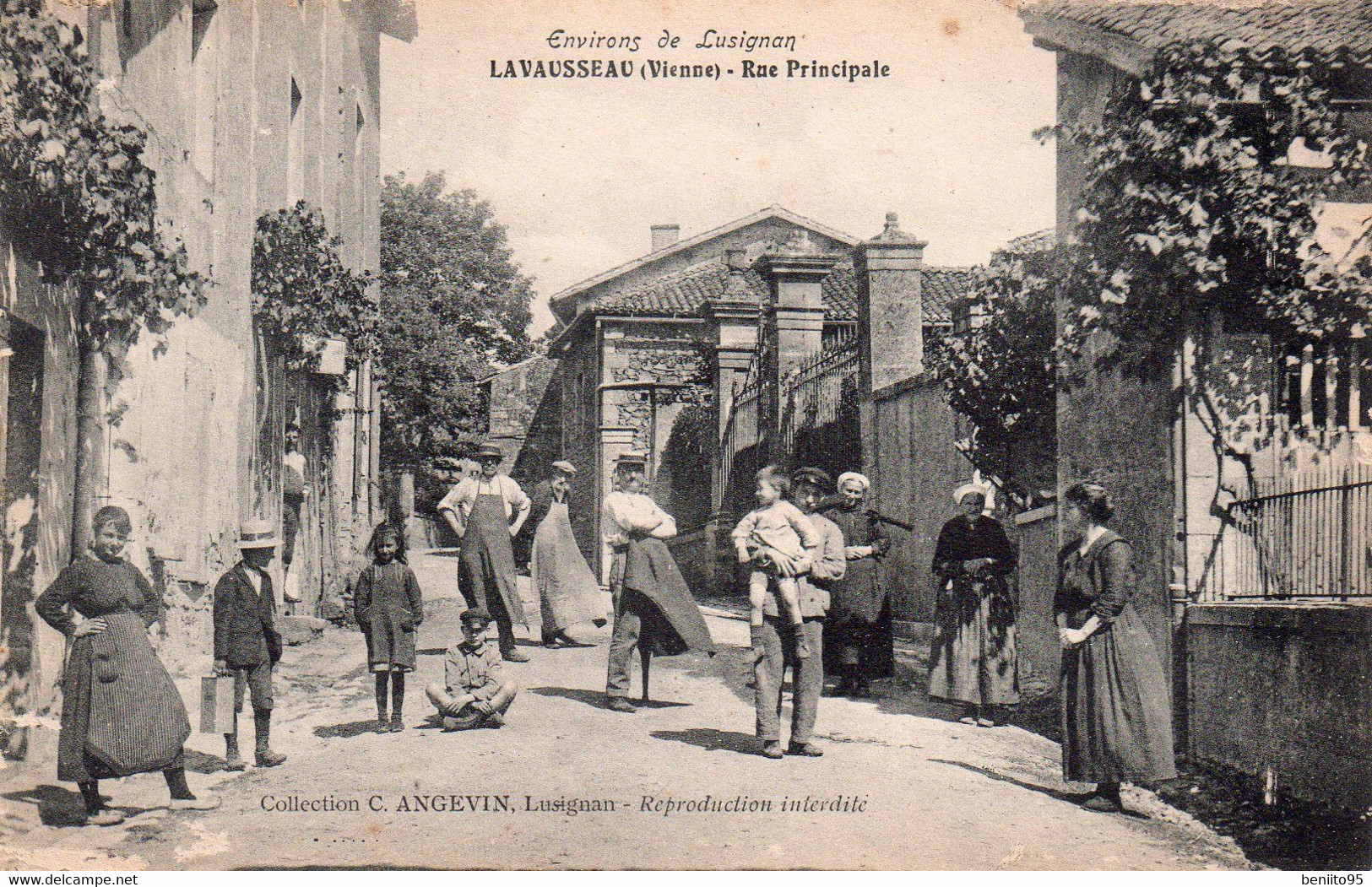 CPA De LAVAUSSEAU - Rue Principale. - Andere & Zonder Classificatie