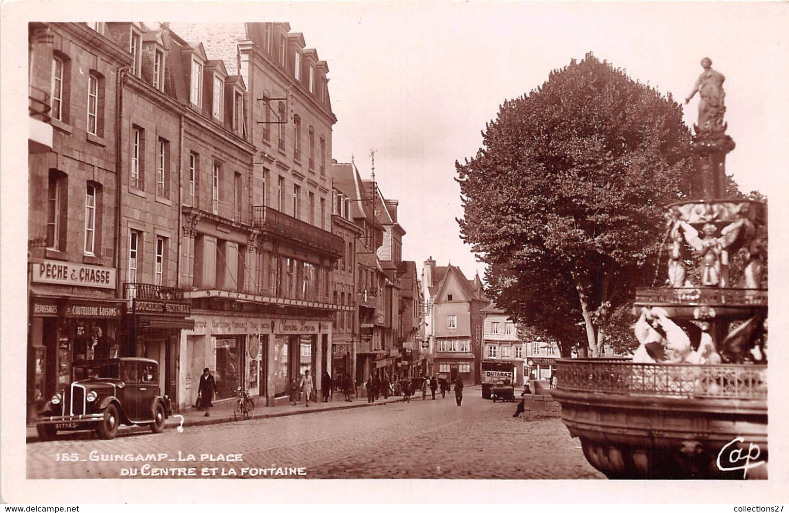 22-GUINGAMP- LA PLACE ET LA FONTAINE - Guingamp