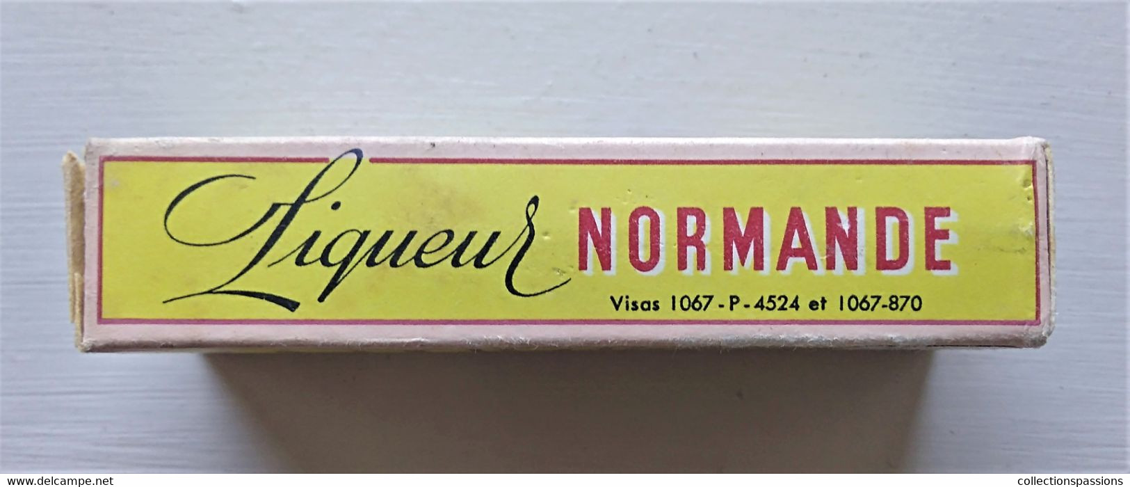 - Ancienne Bouteille Dans Sa Boite. Liqueur Normande. Purgatif - Objet De Collection - Pharmacie - - Matériel Médical & Dentaire