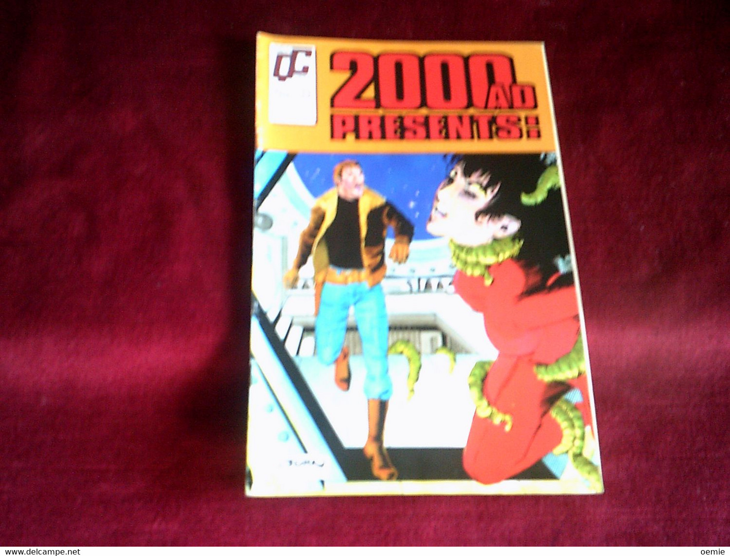QC 2000 AD PRESENTS   N° 23 - Otros Editores