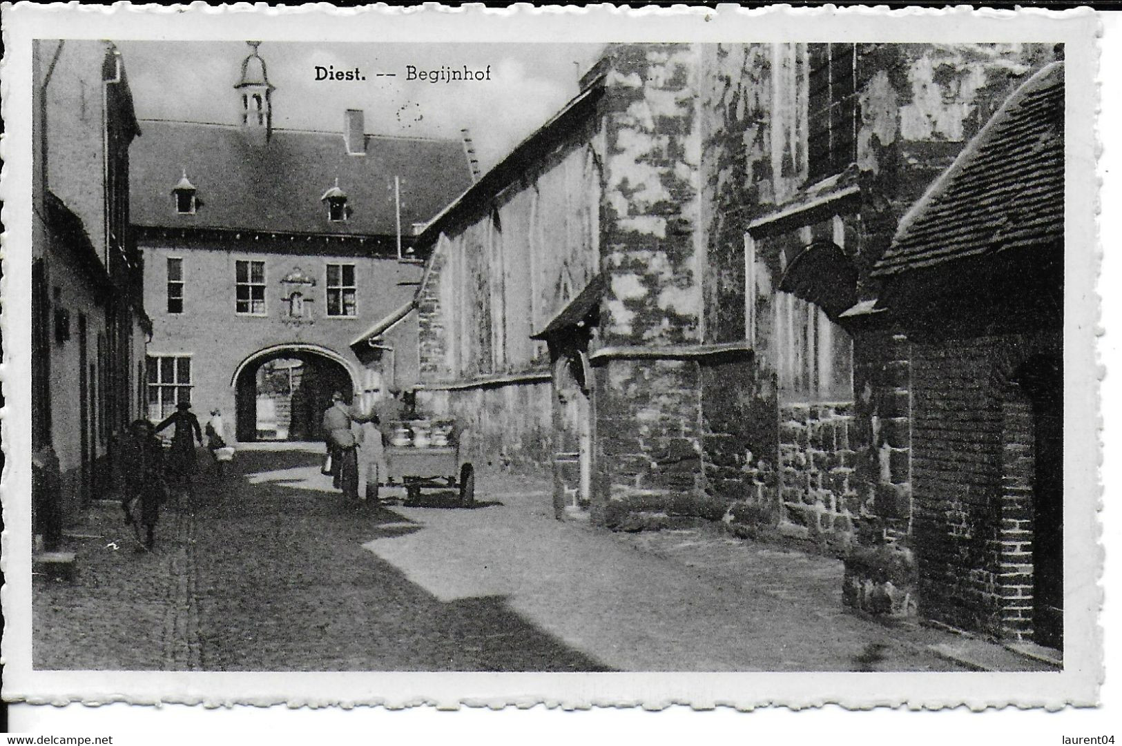 DIEST. BEGIJNHOF. BELLE ANIMATION AVEC ATTELAGE DE LAITIER. - Diest