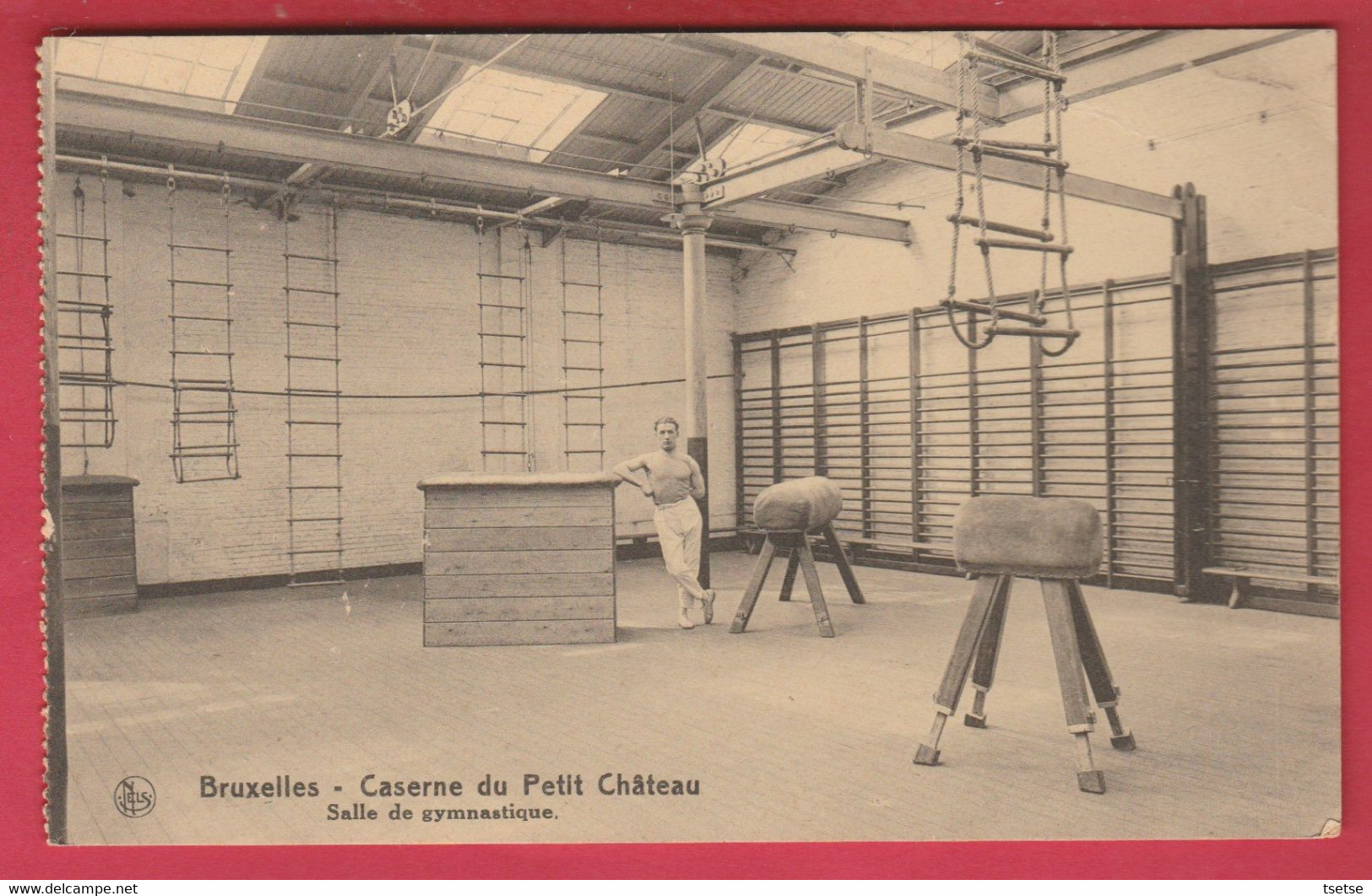 Bruxelles - Caserne Du Petit Château - Salle De Gymnastique  ( Voir Verso ) - Gymnastik