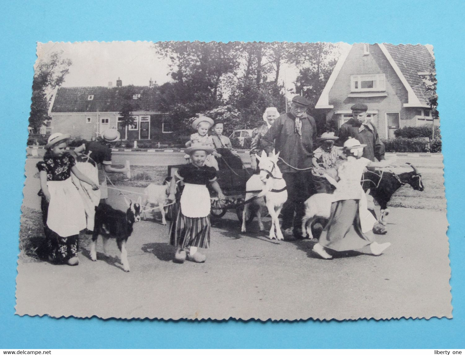 SCHAGEN, Westfriese Markt " Kleine Binkie's Bai De Gaitjes " ( Uitg. Fa Plukker ) Anno 1971 ( Zie/voir Photo ) ! - Schagen