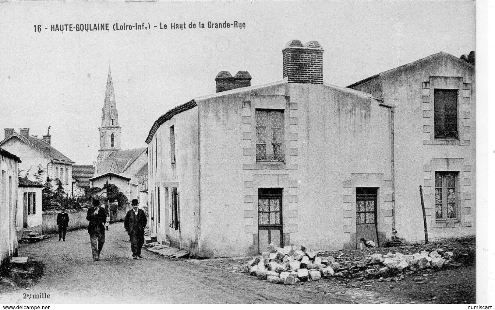 Haute-Goulaine Animée Le Haut De La Grande Rue L'Eglise - Haute-Goulaine