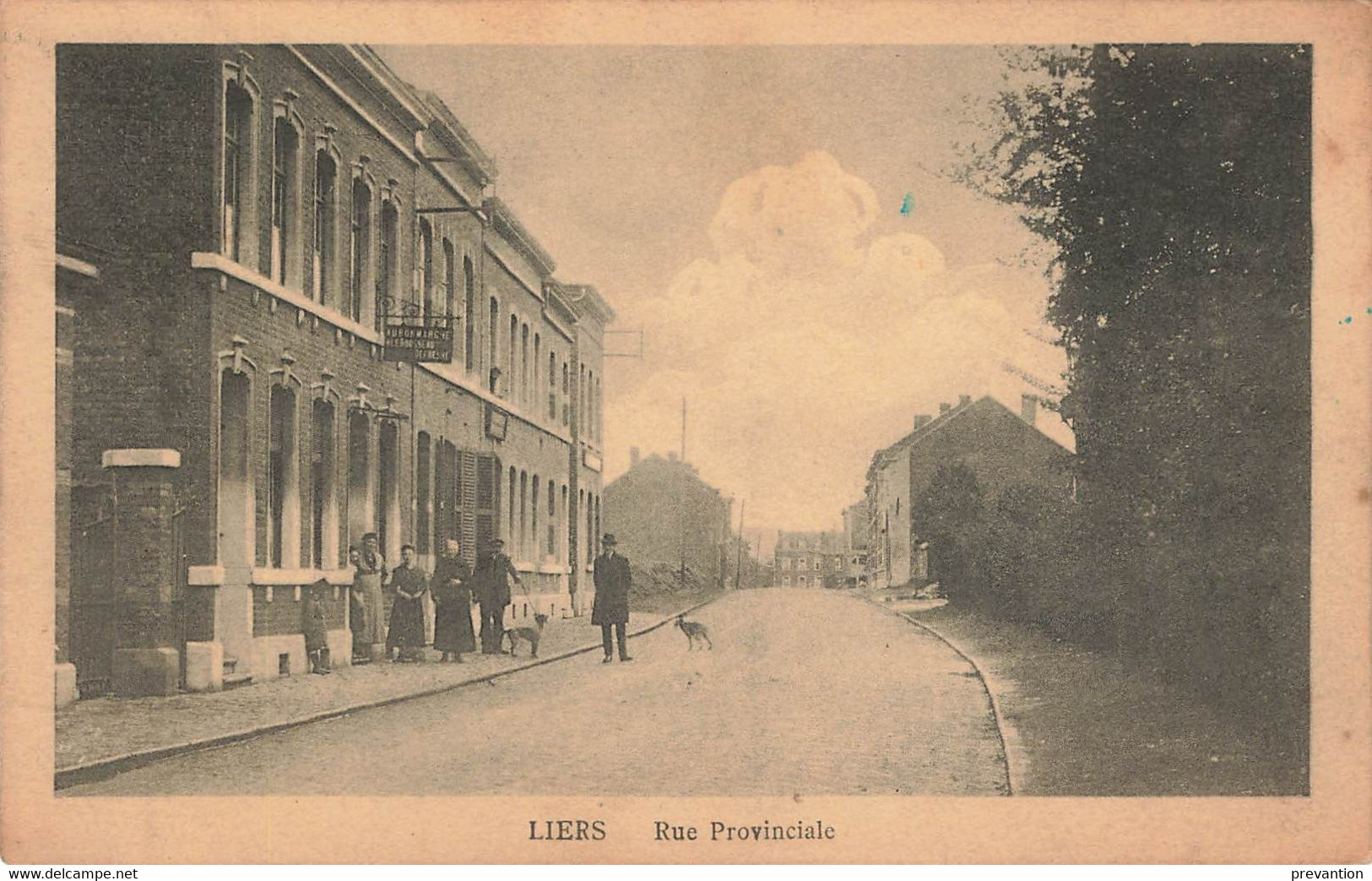 LIERS - Rue Provinciale (Carte Animée Devant Commerce "Au Bon Marché") - Carte Circulé - Juprelle