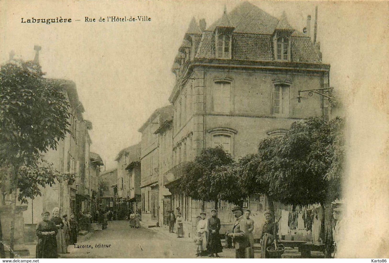 Labruguière * Rue De L'hôtel De Ville * Villageois - Labruguière