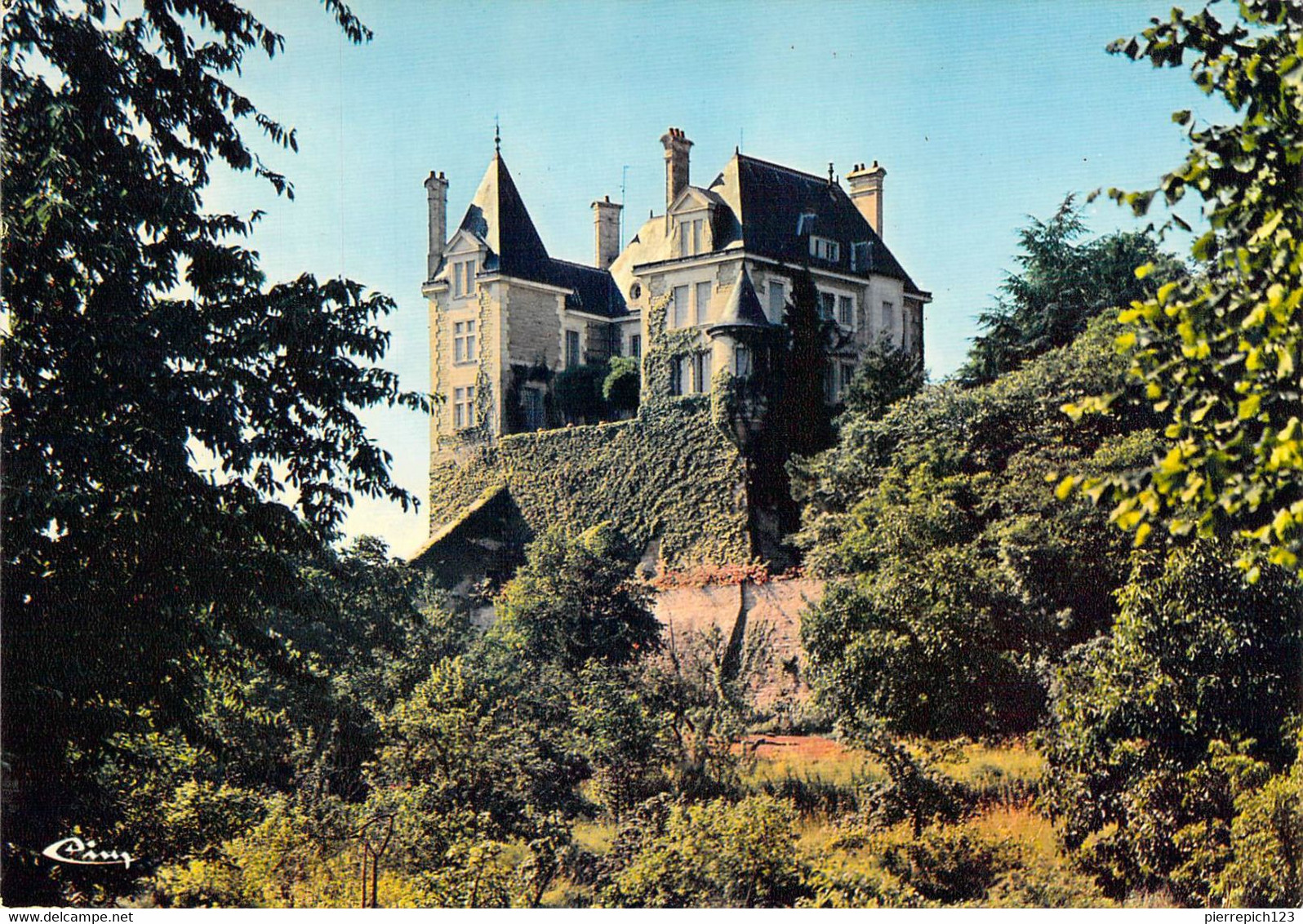 18 - Saint Amand Montrond - Le Château - Saint-Amand-Montrond