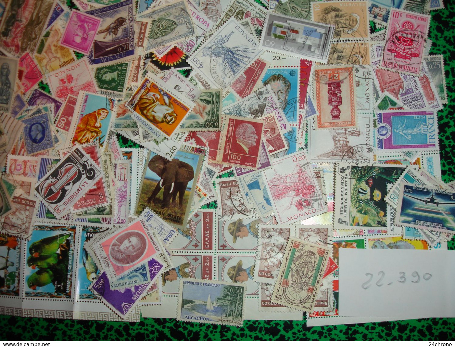 Vrac: Lot De 1000 Timbres (22-390) - Kilowaar (min. 1000 Zegels)