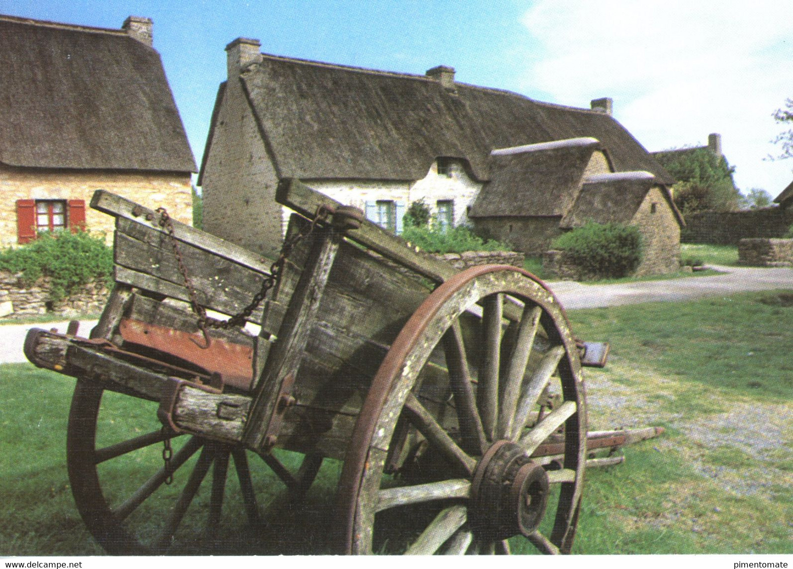 SAINT LYPHARD CHAUMIERES AU VILLAGE DE KERHINET LOT 4 CARTES - Saint-Lyphard