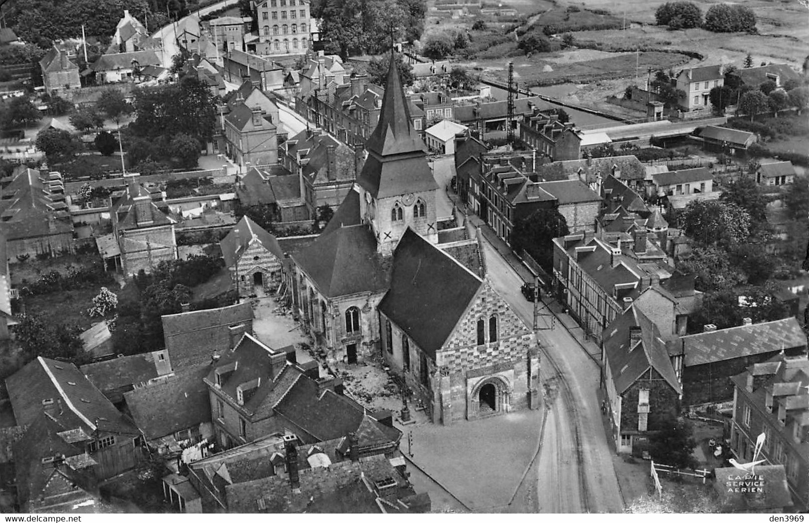 SERQUIGNY (Eure) - Vue Générale - L'Eglise - Serquigny