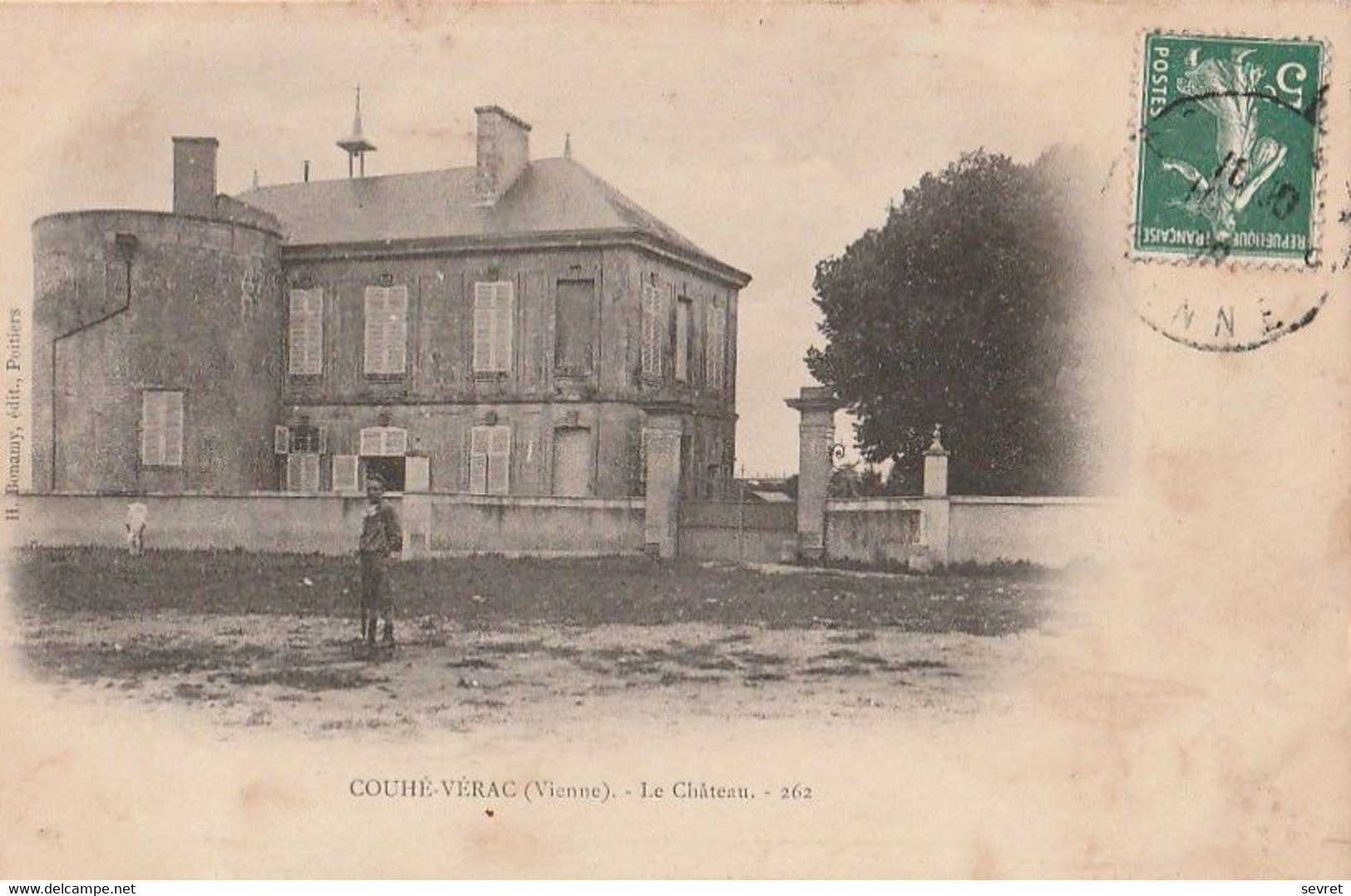 COUHE-VERAC. - Le Château - Couhe