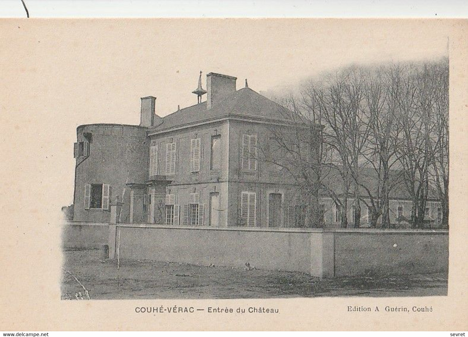 COUHE-VERAC. - Entrée Du Château - Couhe