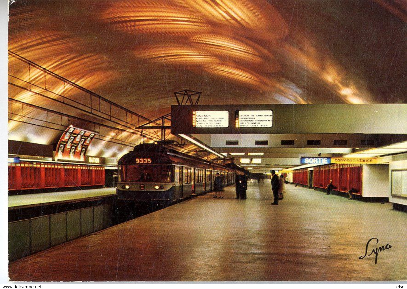 PARIS  LIGNE DE BOISSY SAINT LEGER DE L R A T P  -  LA STATION NATION  CPM 1970 / 80 - Métro