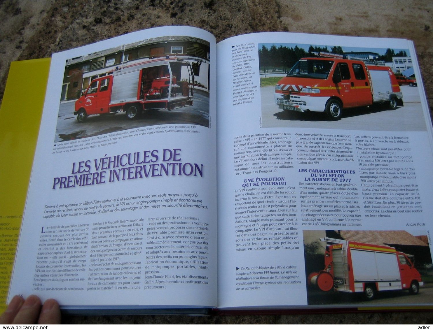 LIVRE AU CŒUR DES CAMIONS DE SAPEURS-POMPIERS - Firemen