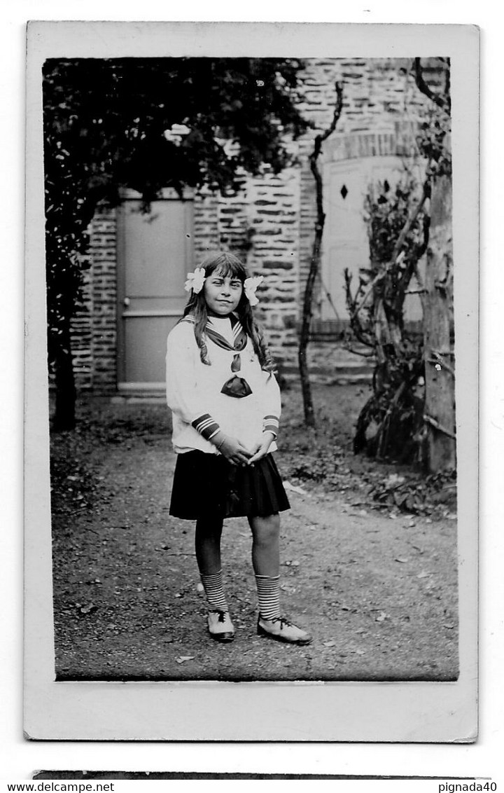 Cpa Carte Photo Jeune Fille, Fleurs, - Retratos