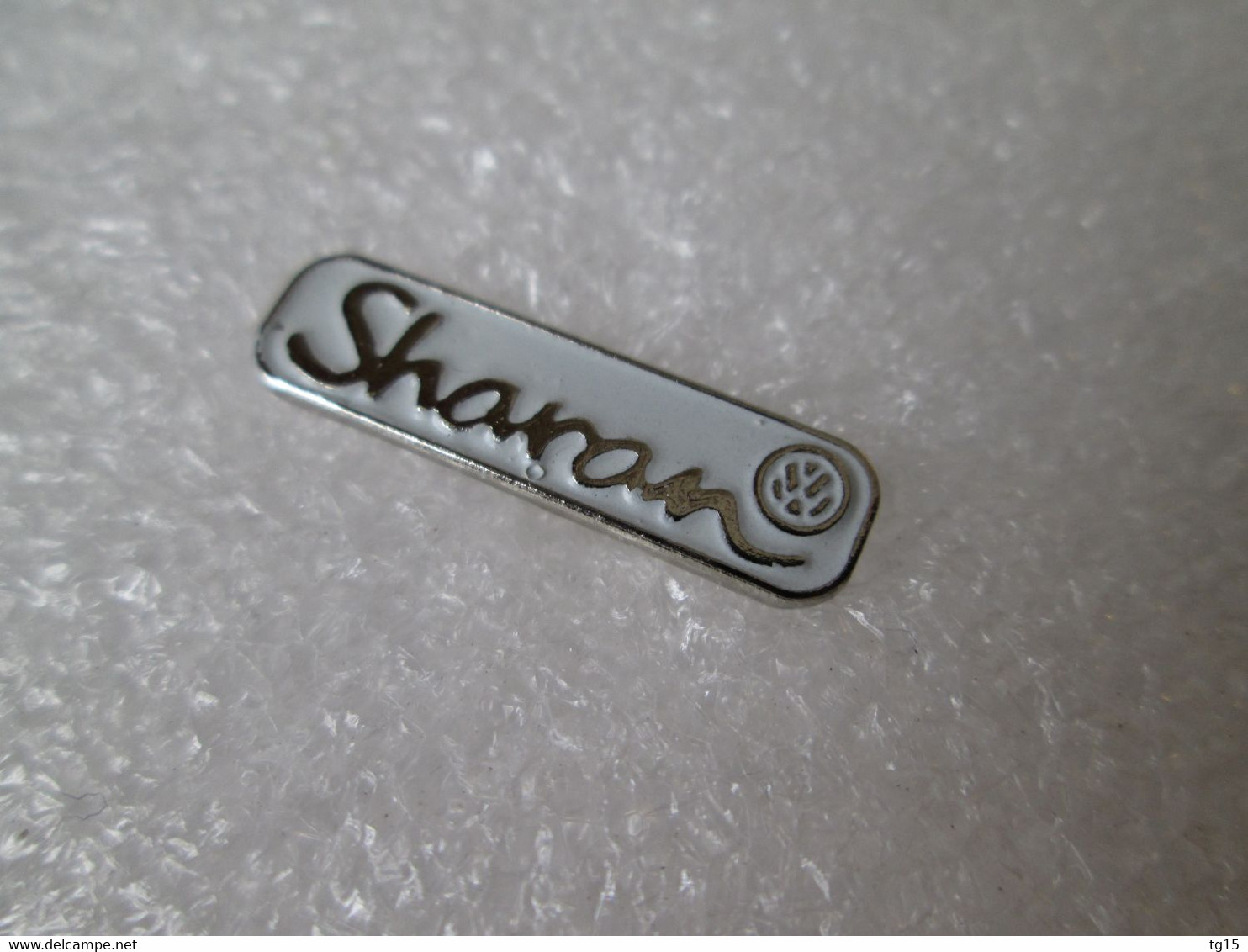 PIN'S    VOLKSWAGEN  SHARAN - Volkswagen