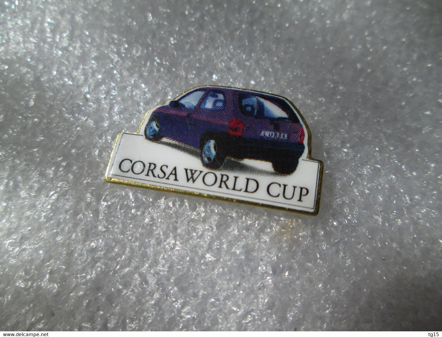 PIN'S    OPEL  CORSA  CUP - Opel