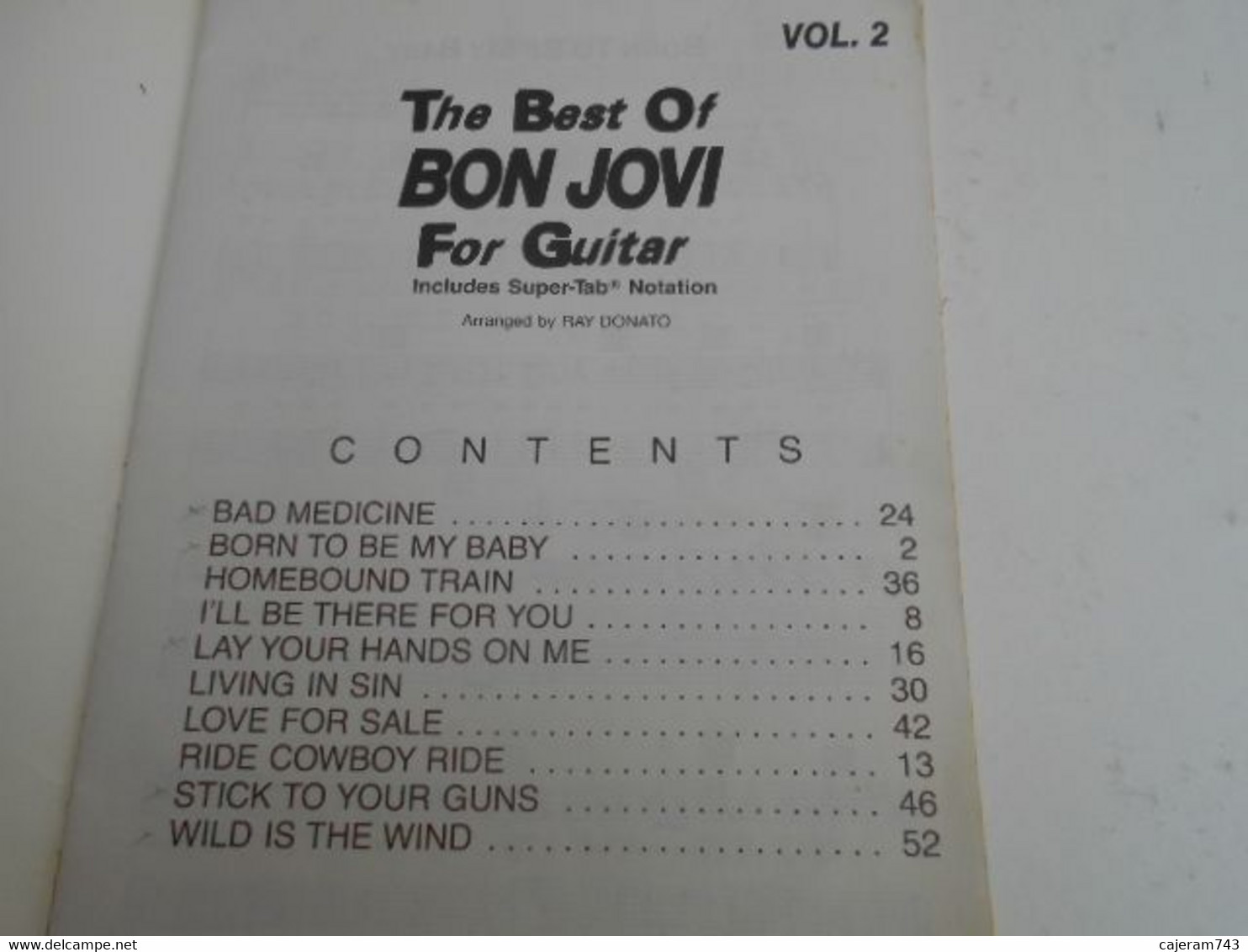 BON JOVI. Livre-Partition VOL. 2 : The Best Of For Guitar - 10 Titres - - Gesang (solo)