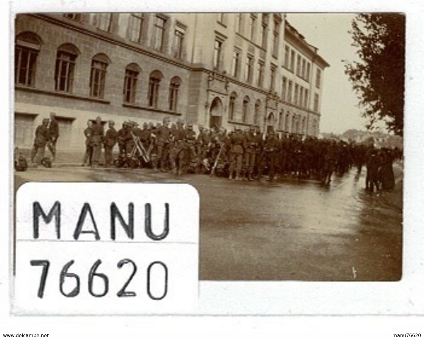 Photo Originale Historique Basel / Bâle Suisse 24 Septembre 1914, Défilé Militaires Fantassins En Armes . - Dedicados