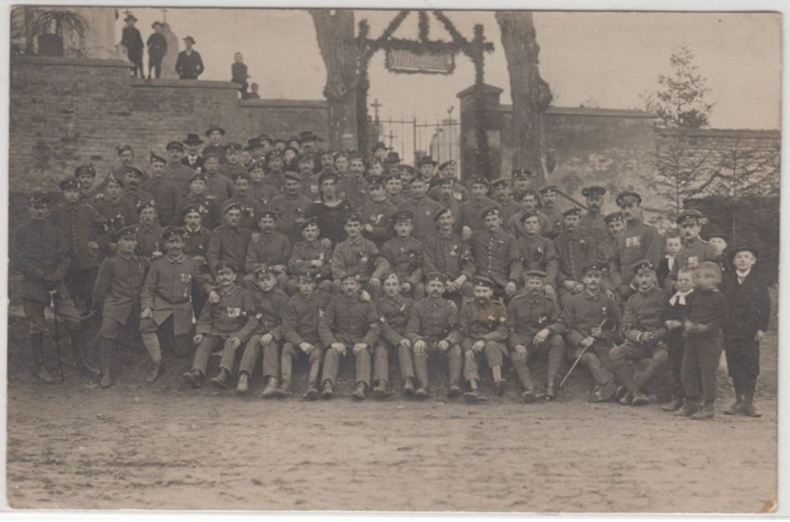 Bayern - Landshut Kriegsheimkehrer Sw-Fotokarte Ca. 1918/19 Ungelaufen - Otros & Sin Clasificación