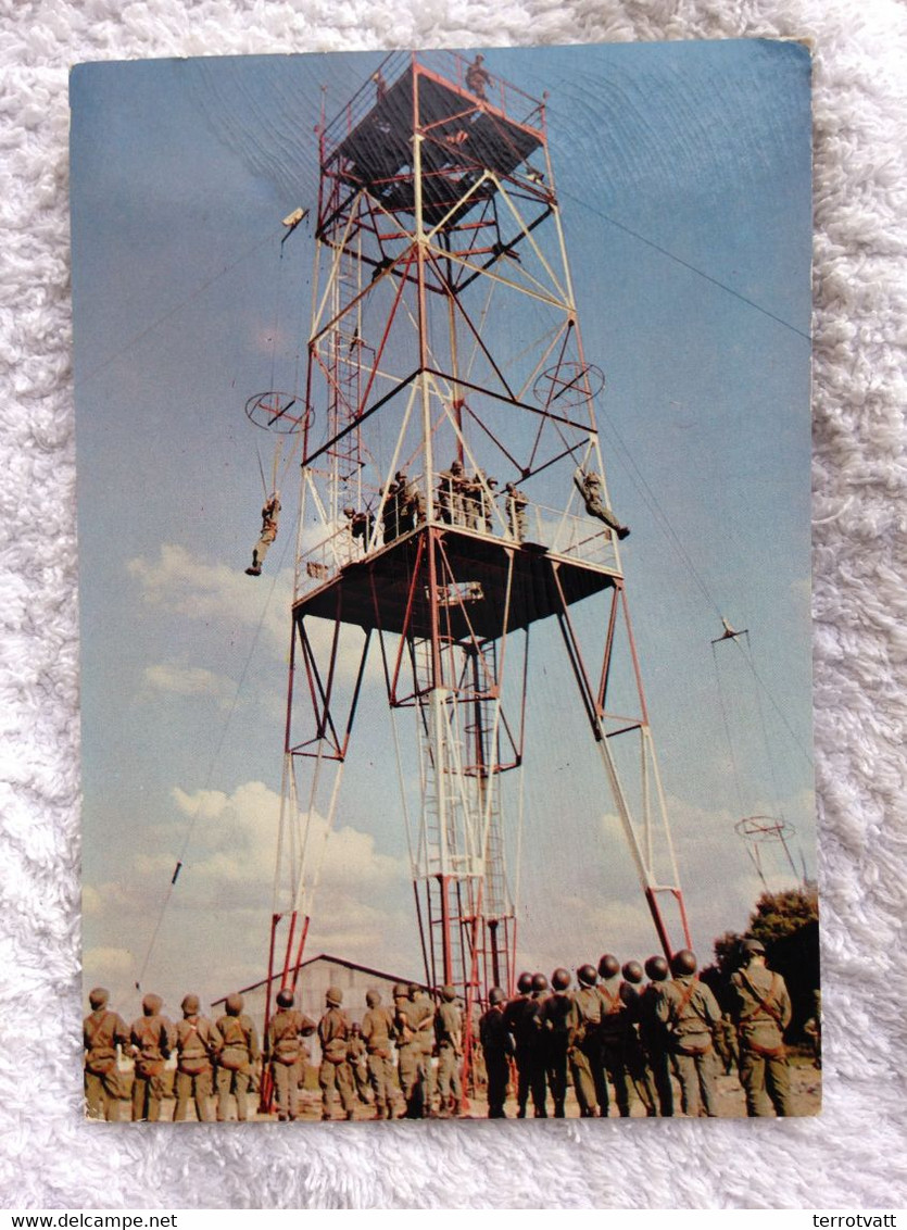 Ensemble De Photos Carte Postale Souvenir Service Militaire Parachutiste - Documents