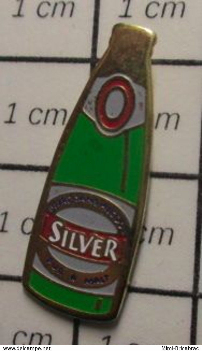 2217 Pin's Pins / Beau Et Rare / THEME : BIERES / BOUTEILLE DE BIERE SILVER - Bière