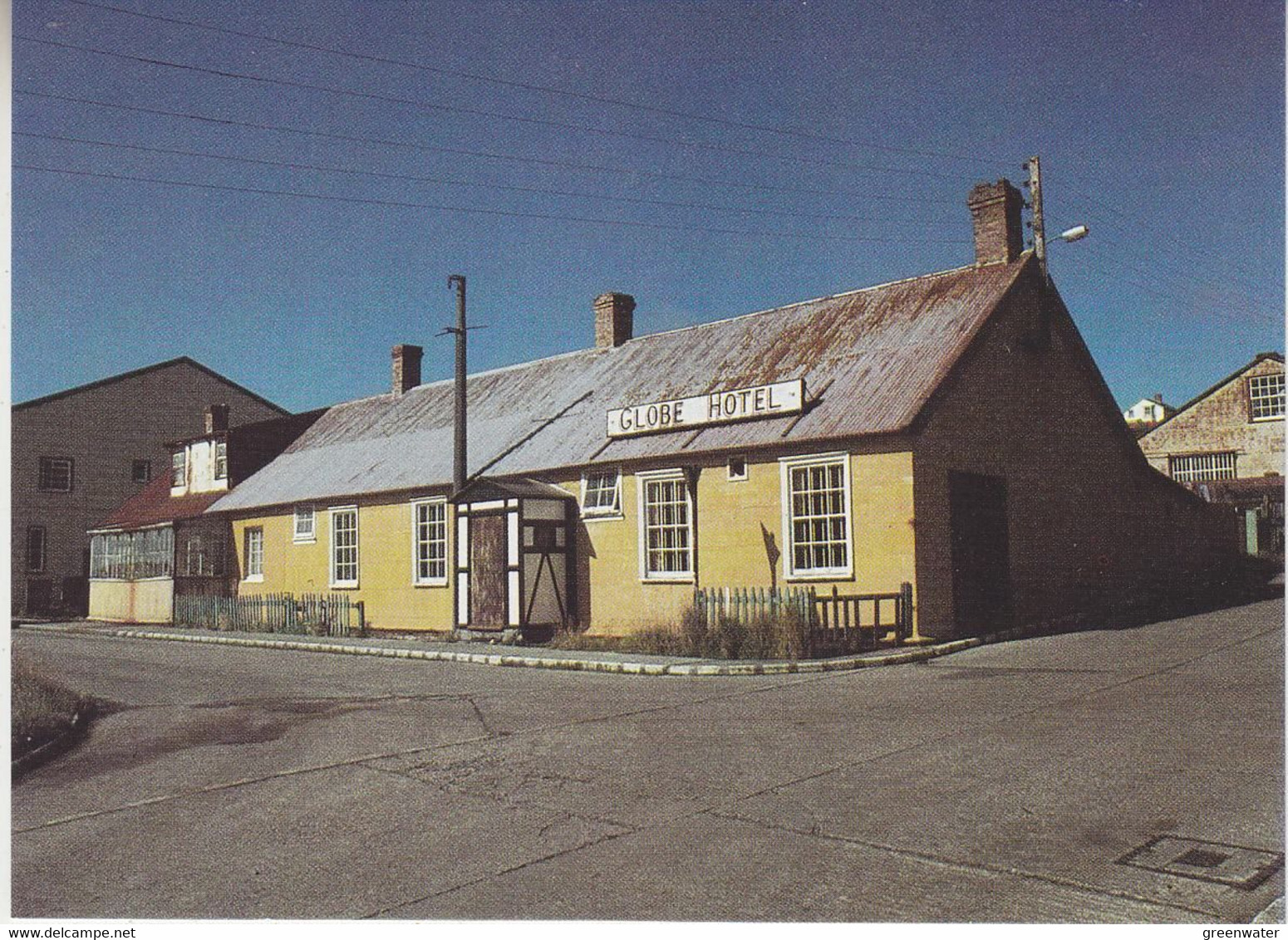 Falkland Islands Globe Hotel Stanley  Postcard Unused (FL204) - Falkland