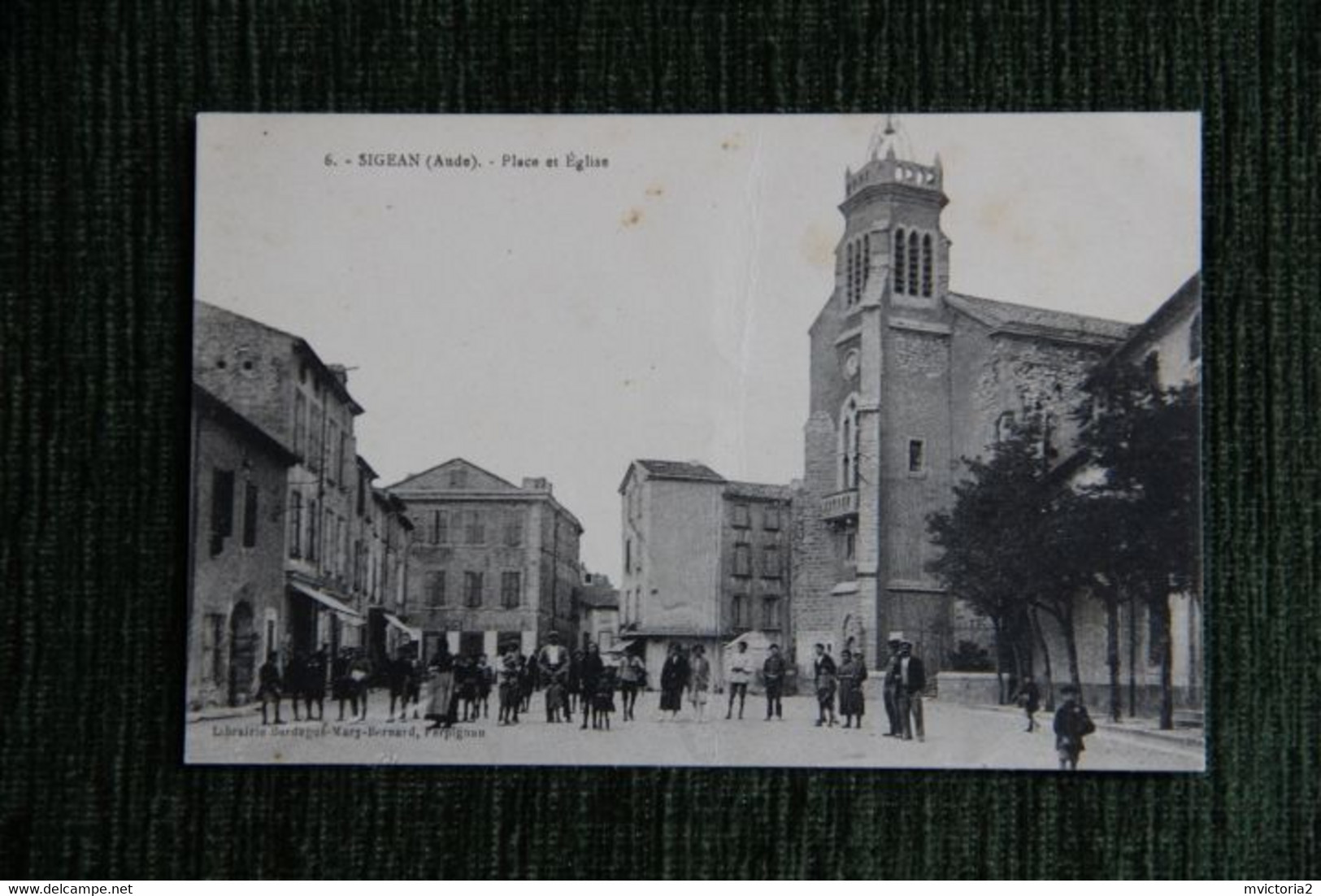 SIGEAN - Place De L'Eglise - Sigean