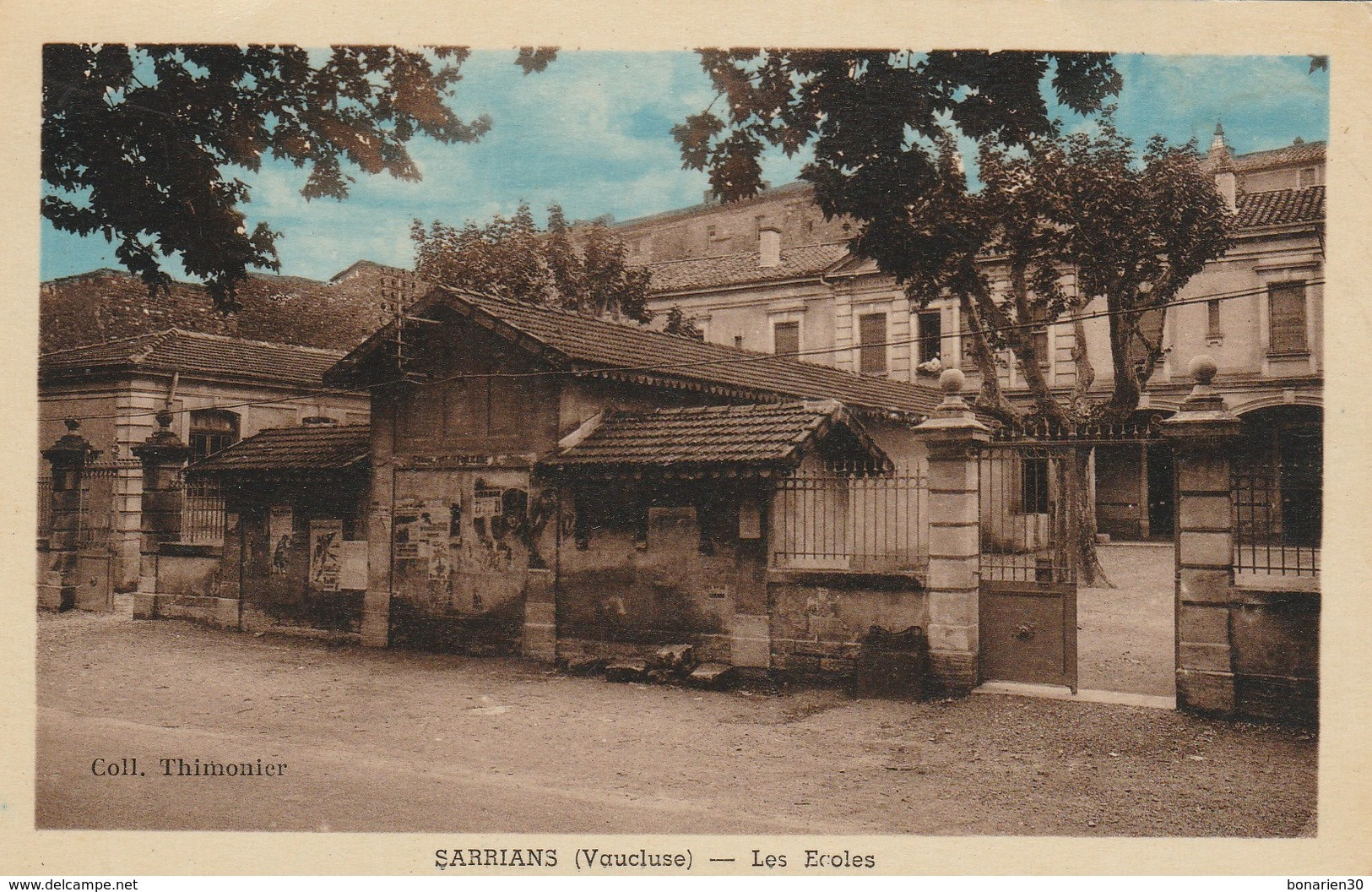 CPA 84 SARRIANS  LES ECOLES - Sarrians