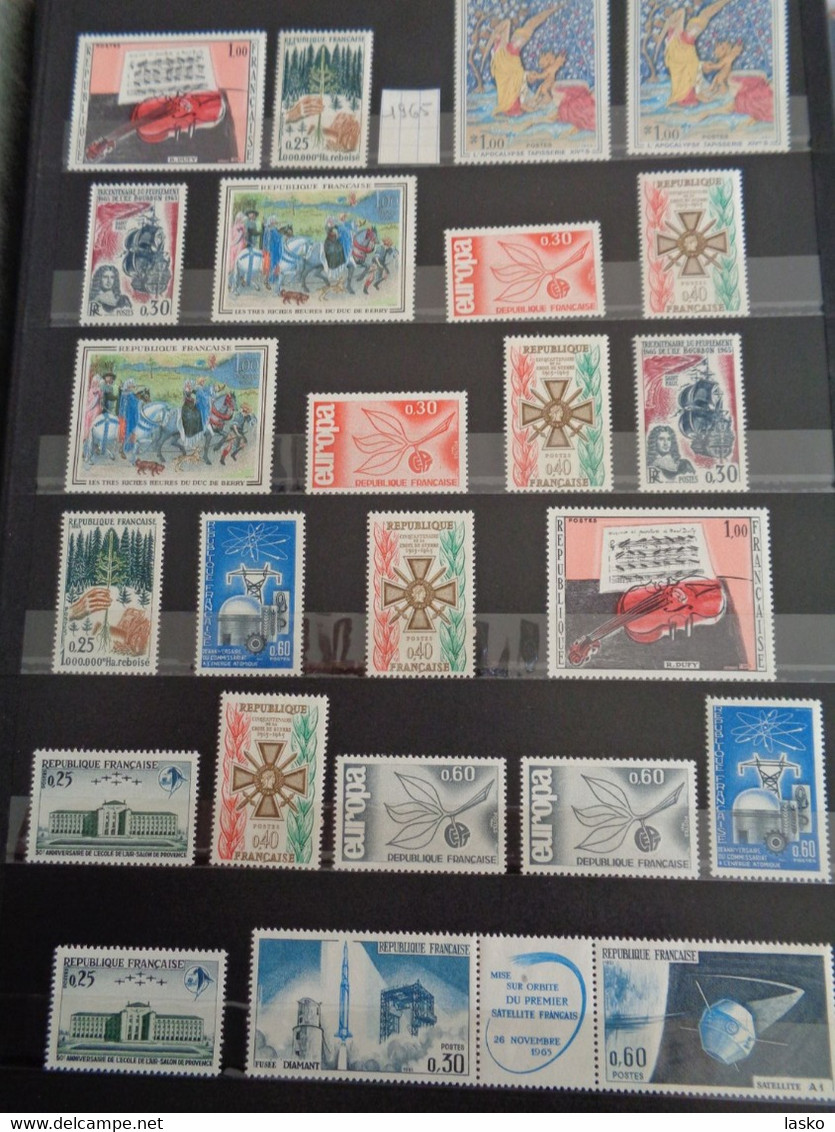 ALBUM TIMBRES FRANCE - VATICAN - PALESTINE - PAYS BAS - ALLEMAGNE - MONACO - TUNISIE - ALGERIE - oblitérés ou non