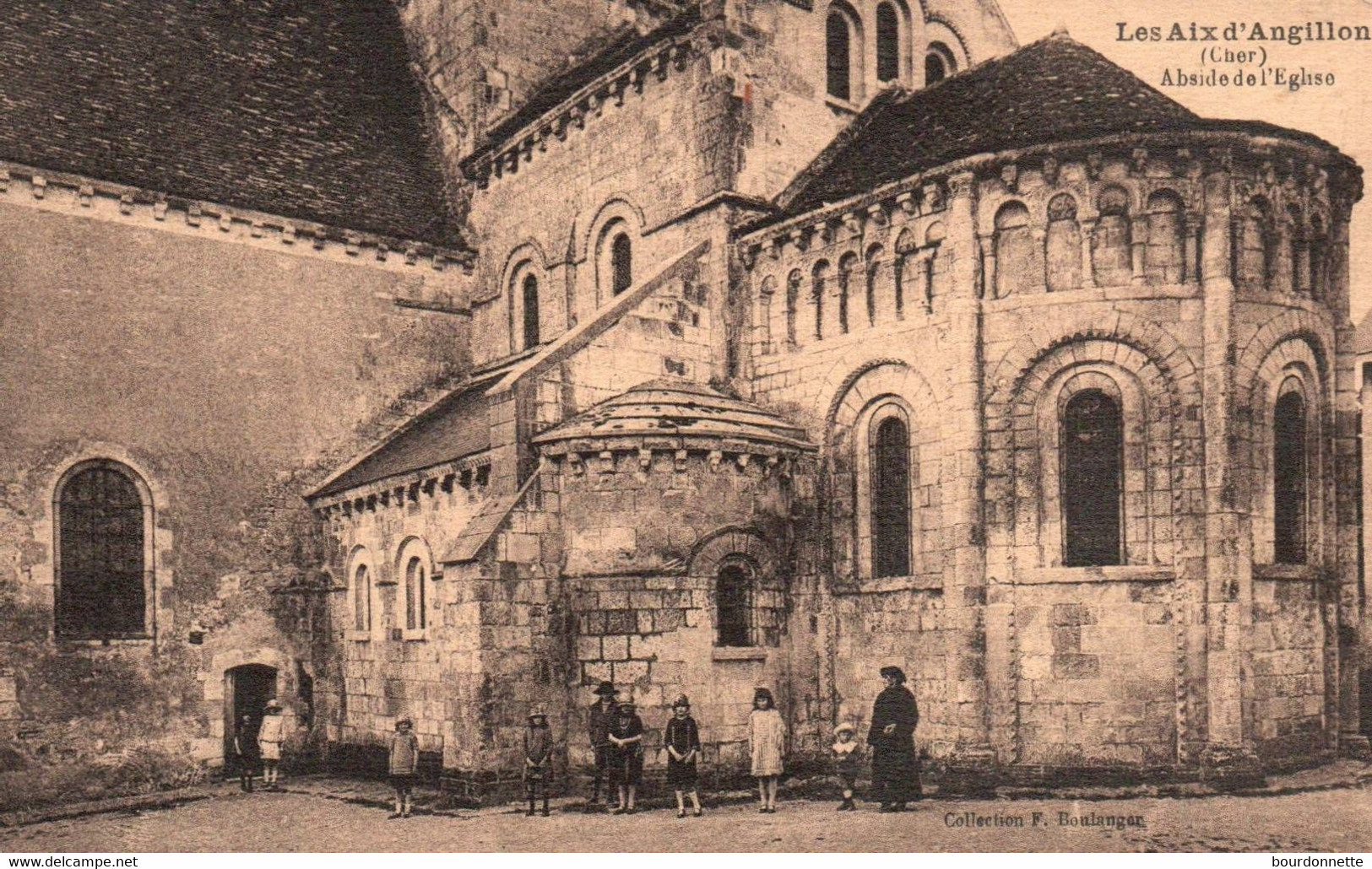 LES AIX D'ANGILLON : ABSIDE DE L'EGLISE - Les Aix-d'Angillon