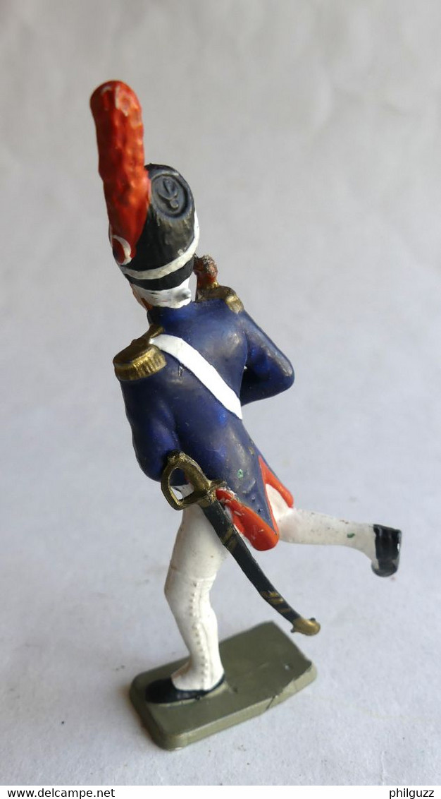 FIGURINE STARLUX EMPIRE GRENADIER PORTE DRAPEAU 8018 1964 Plastique 1/32 (2) - Starlux