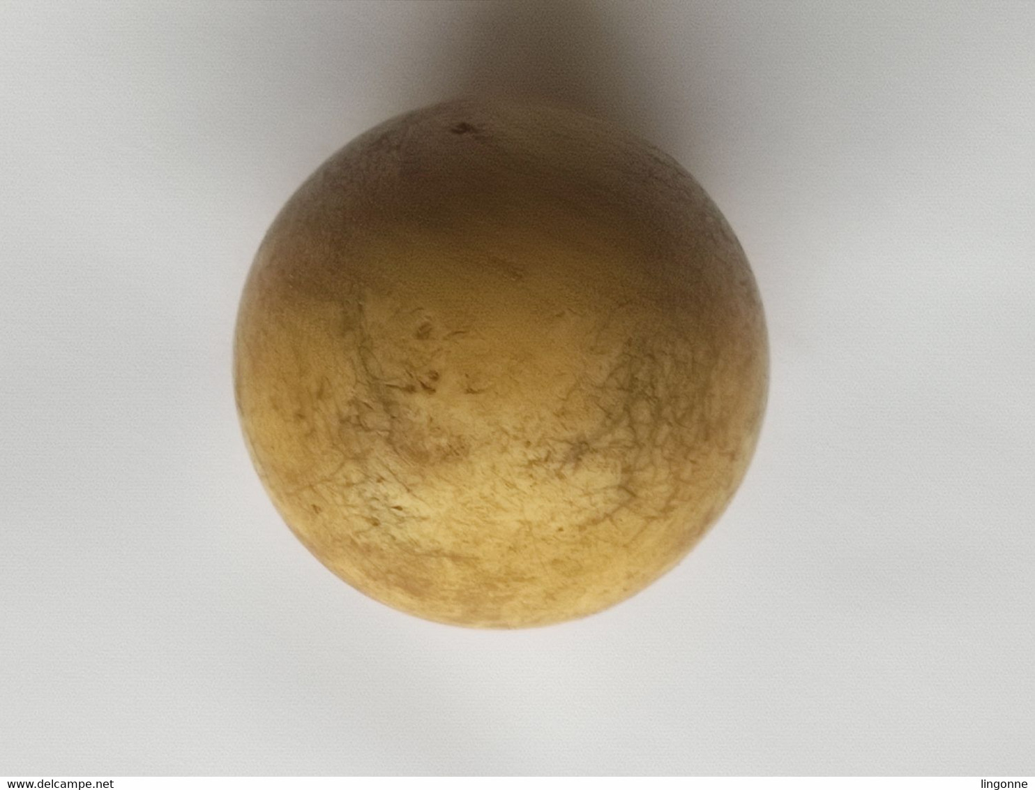 ANCIENNE BOULE DE BILLARD EN OS ? Jeu Café Bistrot EPOQUE FIN 19ème SIECLE  Diamètre : 6,2 Cm Poids : 216 Grammes - Billiards