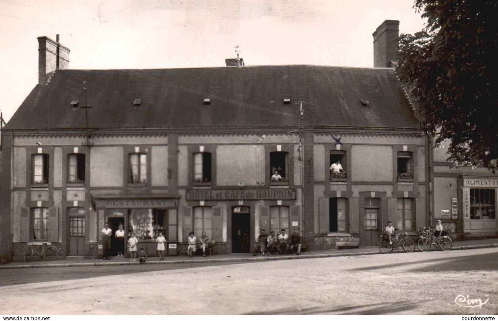 18 - BRINON SUR SAULDRE - Hôtel Du Dauphin - - Brinon-sur-Sauldre