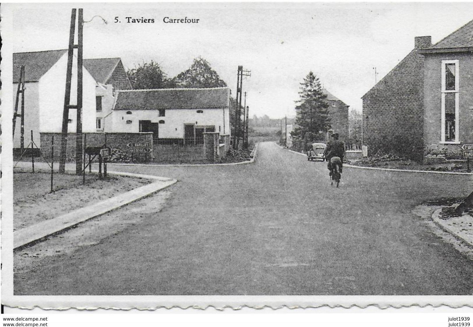 TAVIERS ..-- OLDTIMER . Le Carrefour . - Eghezée