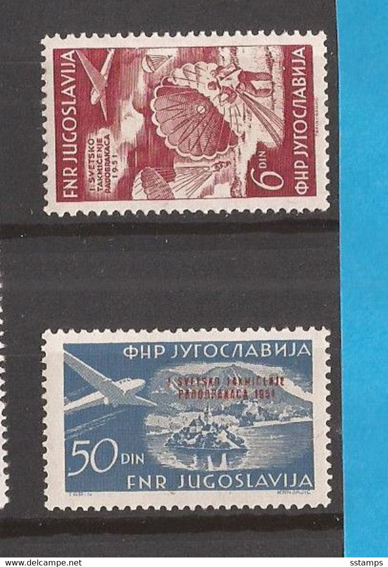 1951 666-67   JUGOSLAVIJA JUGOSLAWIEN FREIMARKEN FLUGZEUGE  SPORT FALLSCHIRMSPRING BLED SLOVENIA  MNH - Parachutisme