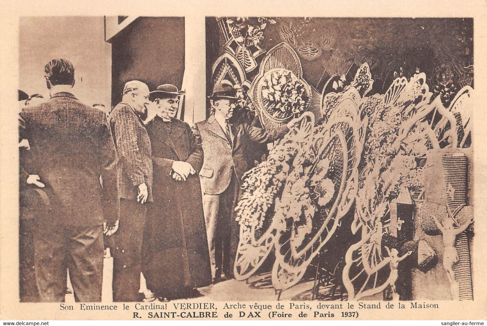 CPA 40 SON EMINENCE LE CARDINAL VERDIER DEVANT LE STAND DE LA MAISON R.SAINT CALBRE DE DAX - Sonstige & Ohne Zuordnung